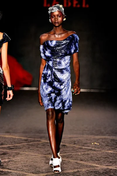 Look 50